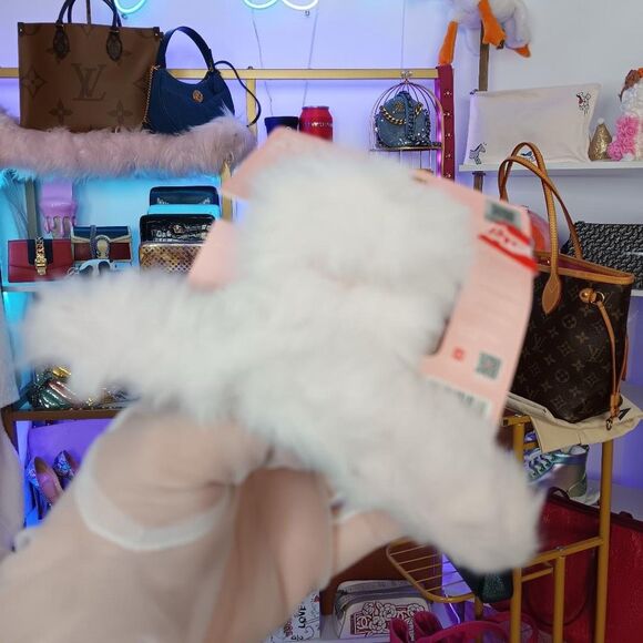 NWT Pop Mart Mokoko Pink Fluffy Stuff Animal Plush Hair Claw Clip Scented main image 3